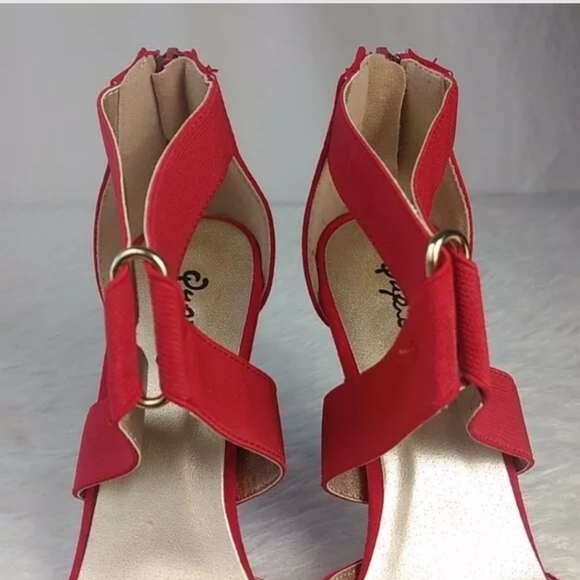 Qupid Strappy Heels Size 6 Red 4 inch heel Suede - Picture 3 of 7